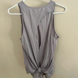 Lululemon tank size 6